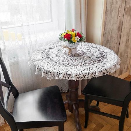 Apartments White House Лвив Екстериор снимка