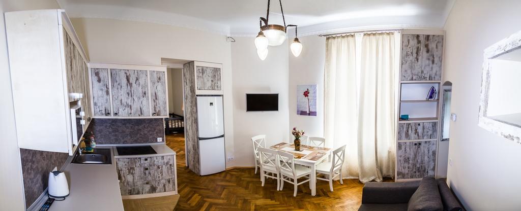 Apartments White House Лвив Стая снимка