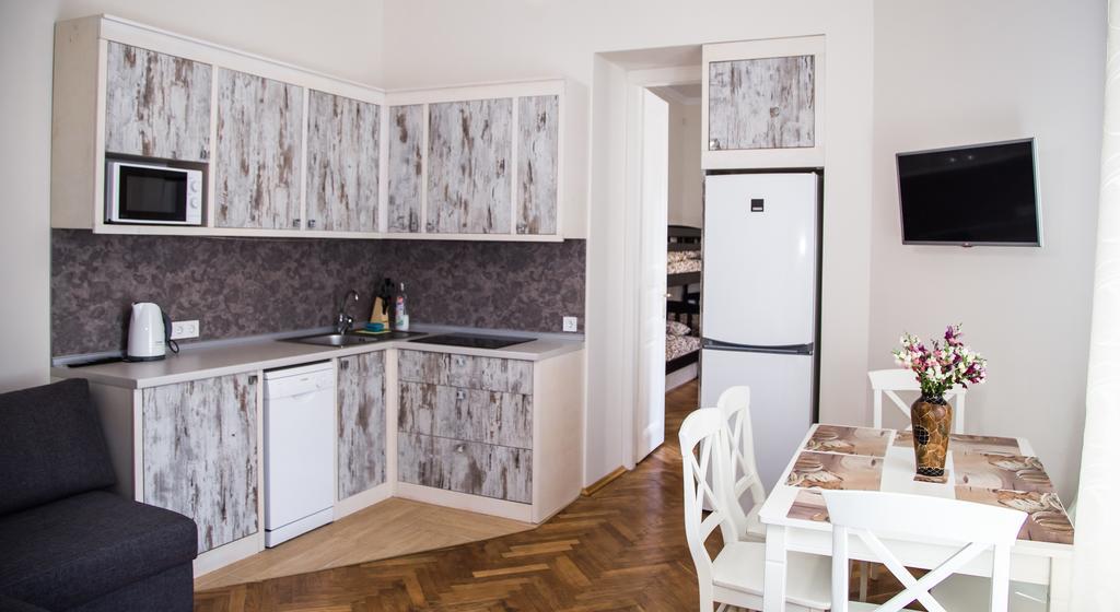 Apartments White House Лвив Стая снимка